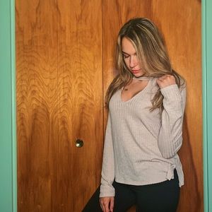 Stylish long sleeve pink sweater top